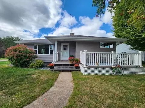 201 N 3rd St, Colby, WI 54421