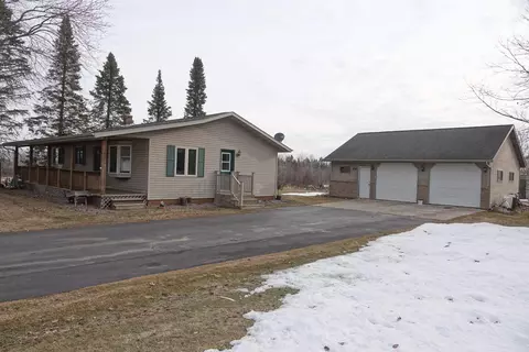 338 N Franklin St, Stetsonville, WI 54480