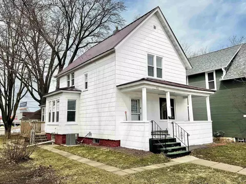 504 S Maple Ave, Marshfield, WI 54449