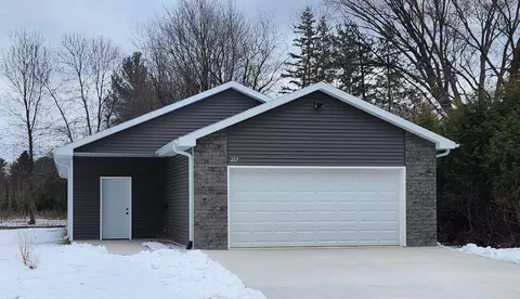 217 2nd St, Stevens Point, WI 54481