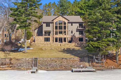 9621 Manitou Park Dr, Minocqua, WI 54548