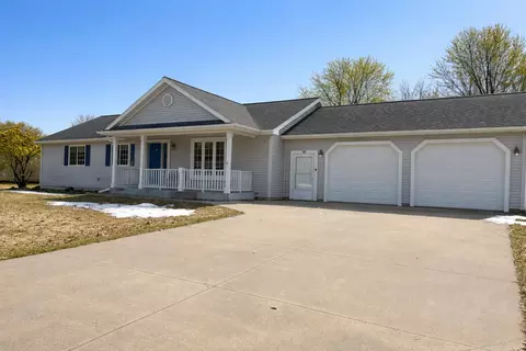 308 W Viking Ave, Dorchester, WI 54425