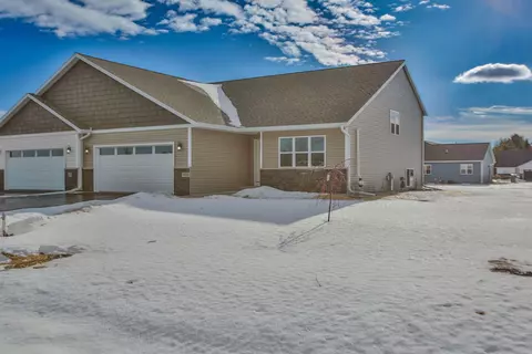 2107 S Ironwood Ave, Marshfield, WI 54449
