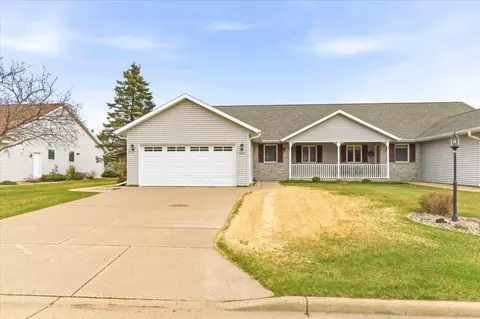 4641 Ridgeview Ct, Wisconsin Rapids, WI 54494