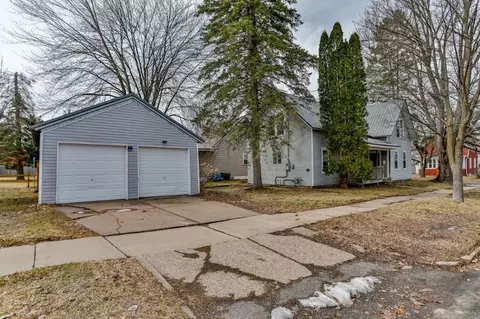 300 E 9th St, Marshfield, WI 54449