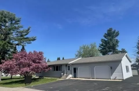 912 Duchac St, Antigo, WI 54409