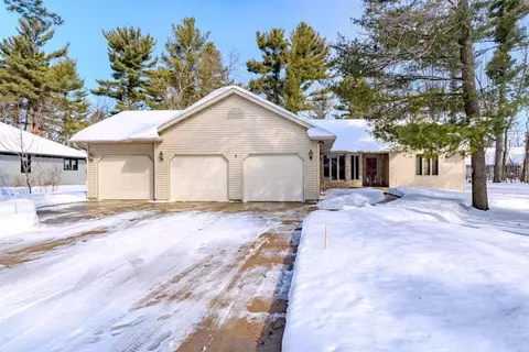 4316 Pleasant View Dr, Stevens Point, WI 54481
