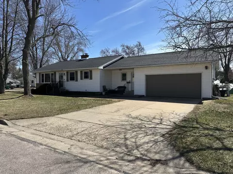 1140 Dewey St, Wisconsin Rapids, WI 54494