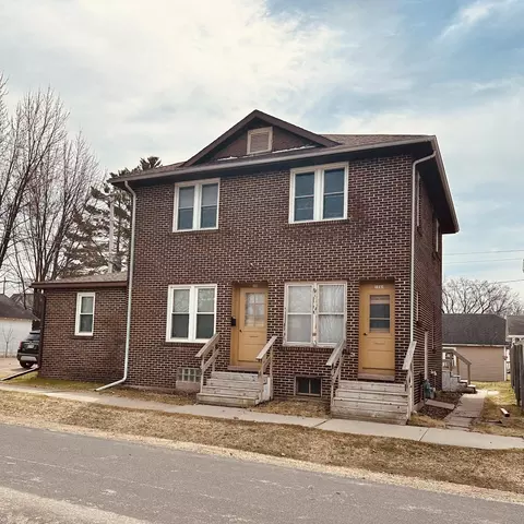 304 E 10th St, Marshfield, WI 54449