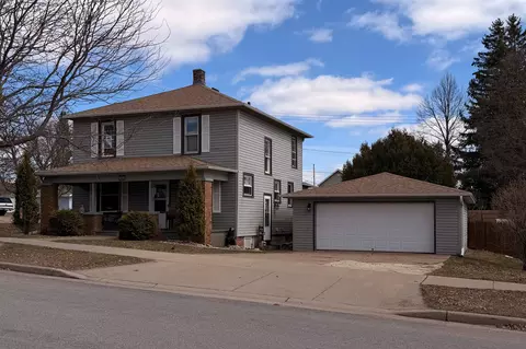 827 N 2nd Ave, Wausau, WI 54401