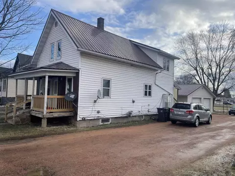 306 N 4th St, Abbotsford, WI 54405