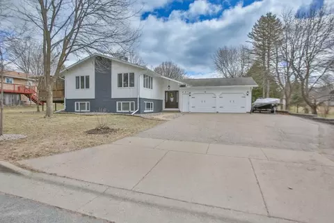 401 Lisbeth Rd, Wausau, WI 54401