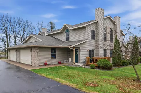 300 White Oak Ave, Plover, WI 54467