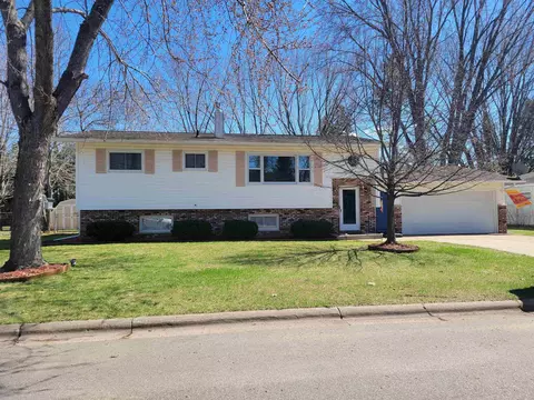 603 Oak St, Rothschild, WI 54474