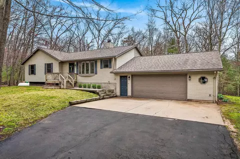 4028 Woodridge Trce, Wisconsin Rapids, WI 54495