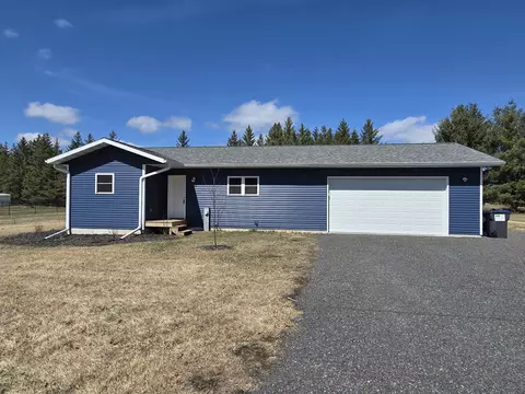 160 River Dr, Plover, WI 54467