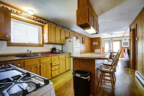Kitchen - 2138 Sunset Dr, Tomahawk, WI 54487 photo 3 of 4