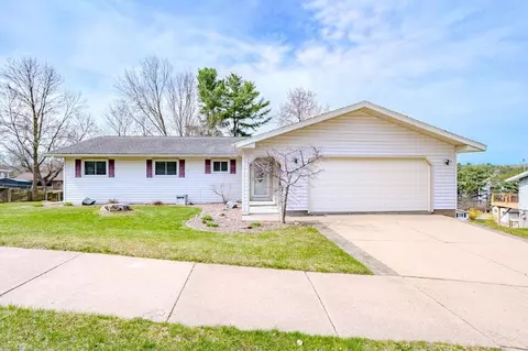 1225 Sunset Dr, Wausau, WI 54401