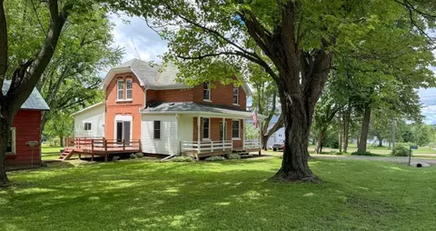 237490 Allen St, Athens, WI 54411