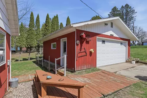 Exterior - 215 Birch Dr, Iola, WI 54945 photo 6 of 14