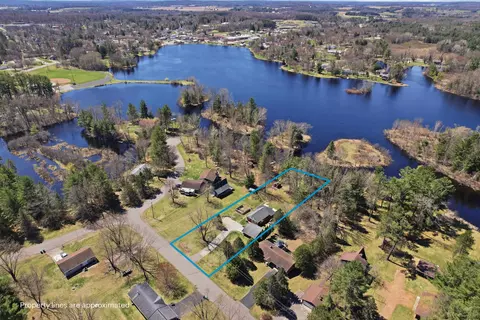 View/Area - 215 Birch Dr, Iola, WI 54945 photo 5 of 14