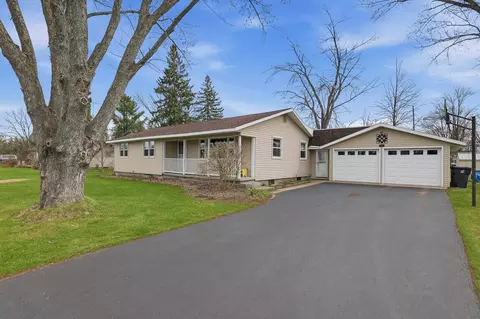 215 E Willow St, Stevens Point, WI 54481