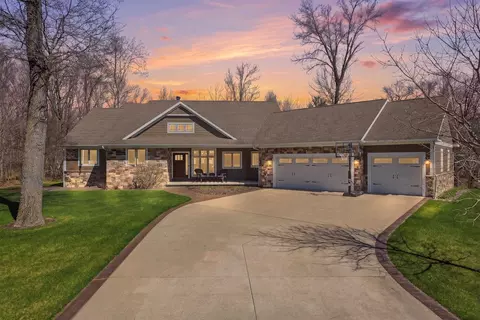 4808 Beaver Dam Rd, Stevens Point, WI 54482