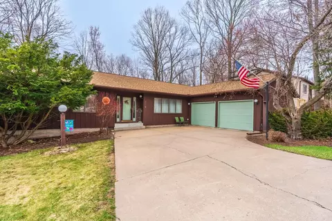 3946 Hillside Ln, Wausau, WI 54403