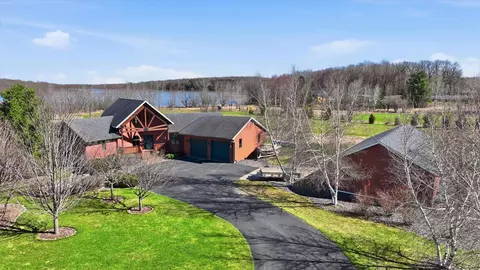 127915 S Bayside Dr, Auburndale, WI 54412