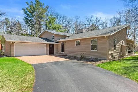 530 Canterbury Dr, Plover, WI 54467