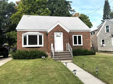 222 S Superior St, Antigo, WI 54409