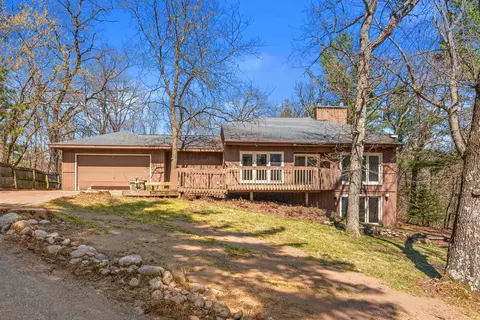 6984 Country Beautiful Ln, Stevens Point, WI 54482