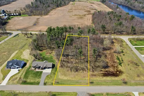 2100 Peninsula Pl, Junction City, WI 54443