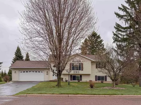 1407 Delmore Dr, Merrill, WI 54452