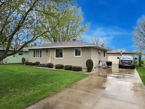 426 Wildwood Ct, Marshfield, WI 54449