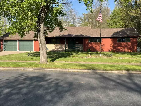1120 3rd St, Port Edwards, WI 54469