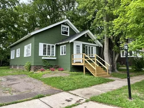 306 W Main St, Thorp, WI 54771