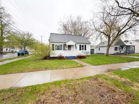 1023 N 8th Ave, Wausau, WI 54401