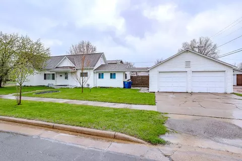 701 N Cottage St, Merrill, WI 54452