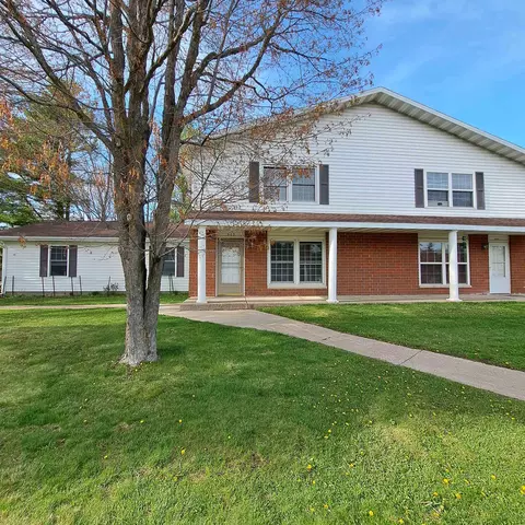 502 Johns Dr, Stevens Point, WI 54481