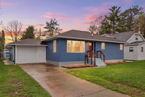 2432 Stanley St, Stevens Point, WI 54481