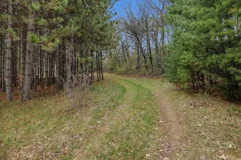 000 County Road J N, Rosholt, WI 54473