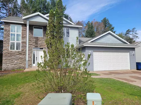 506 Roger Dr, Wausau, WI 54401