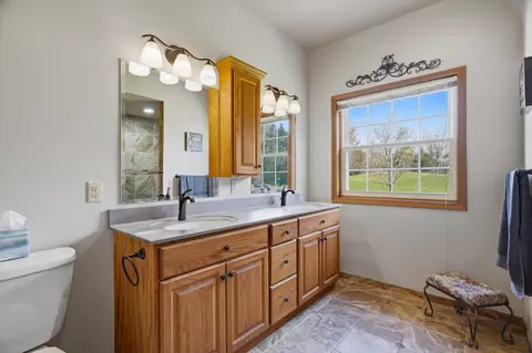 Bath - 112201 Marsh Rd, Marshfield, WI 54449 photo 2 of 7