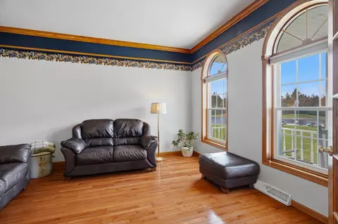 Living - 112201 Marsh Rd, Marshfield, WI 54449 photo 5 of 5