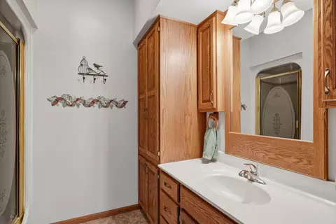 Bath - 112201 Marsh Rd, Marshfield, WI 54449 photo 1 of 7