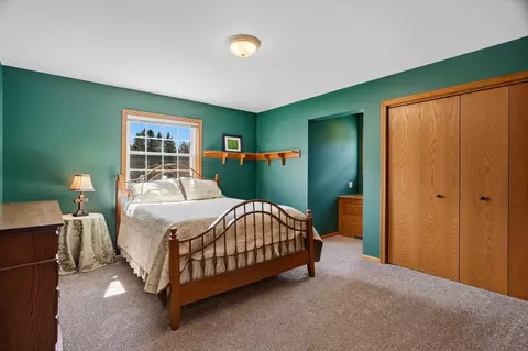 Bedroom - 112201 Marsh Rd, Marshfield, WI 54449 photo 4 of 7