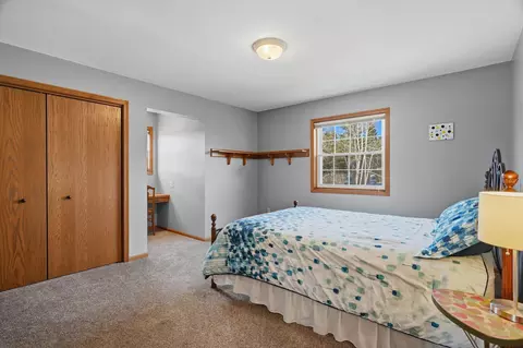 Bedroom - 112201 Marsh Rd, Marshfield, WI 54449 photo 2 of 7