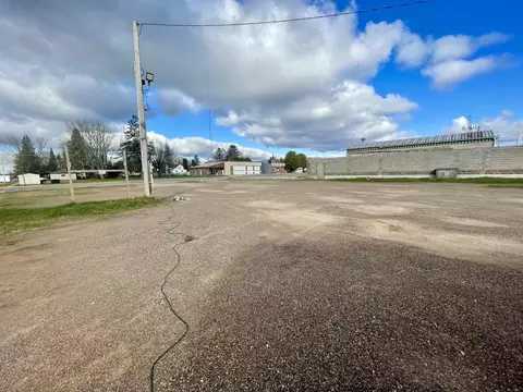 195 Avon Ave, Phillips, WI 54555 photo 3