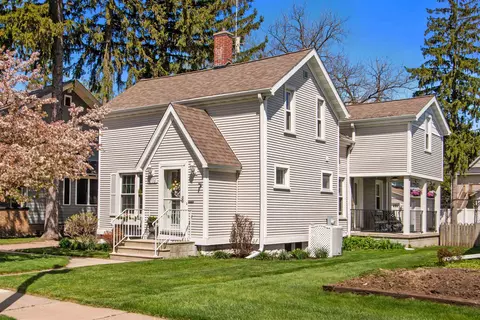 1716 Mc Culloch St, Stevens Point, WI 54481